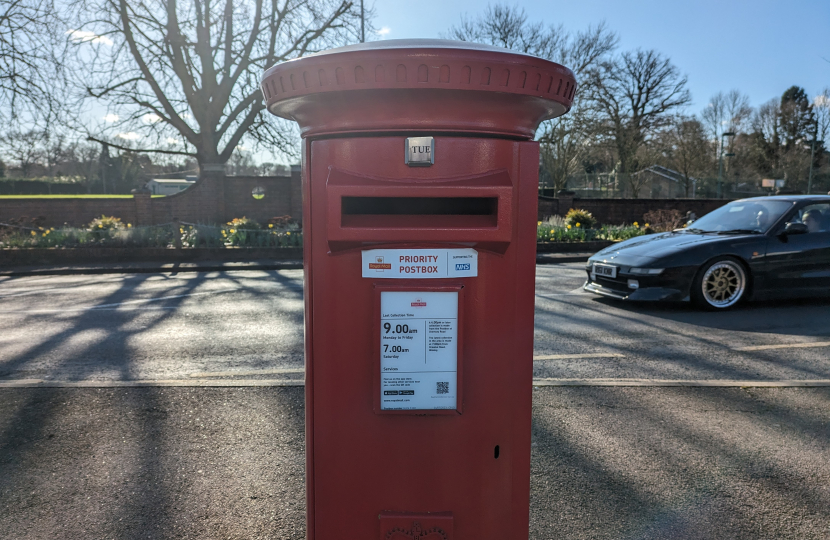 Post box in Chobham