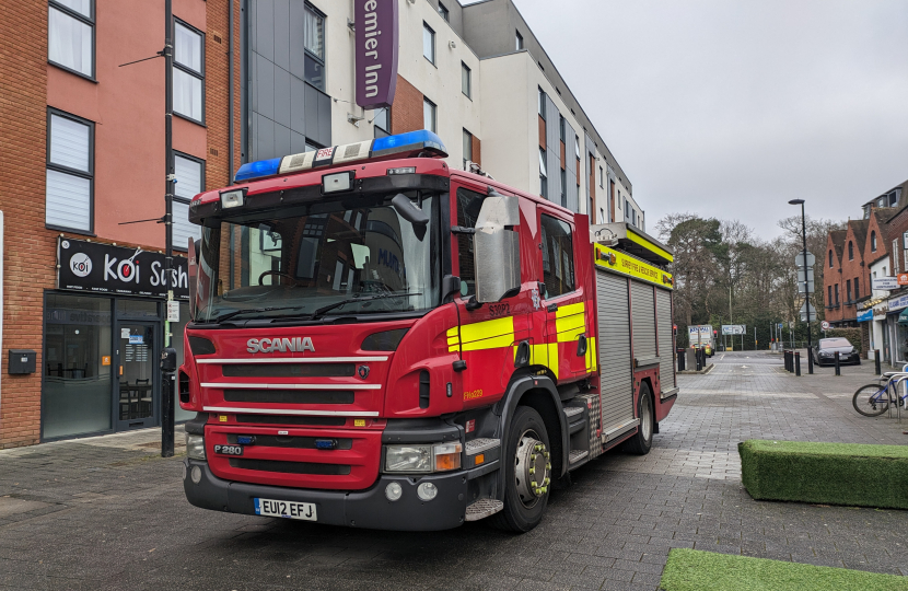 Surrey Fire and Rescue Service - Fire Appliance