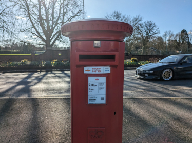 Post box in Chobham