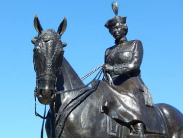 Queen Elizabeth II statue at RMAS